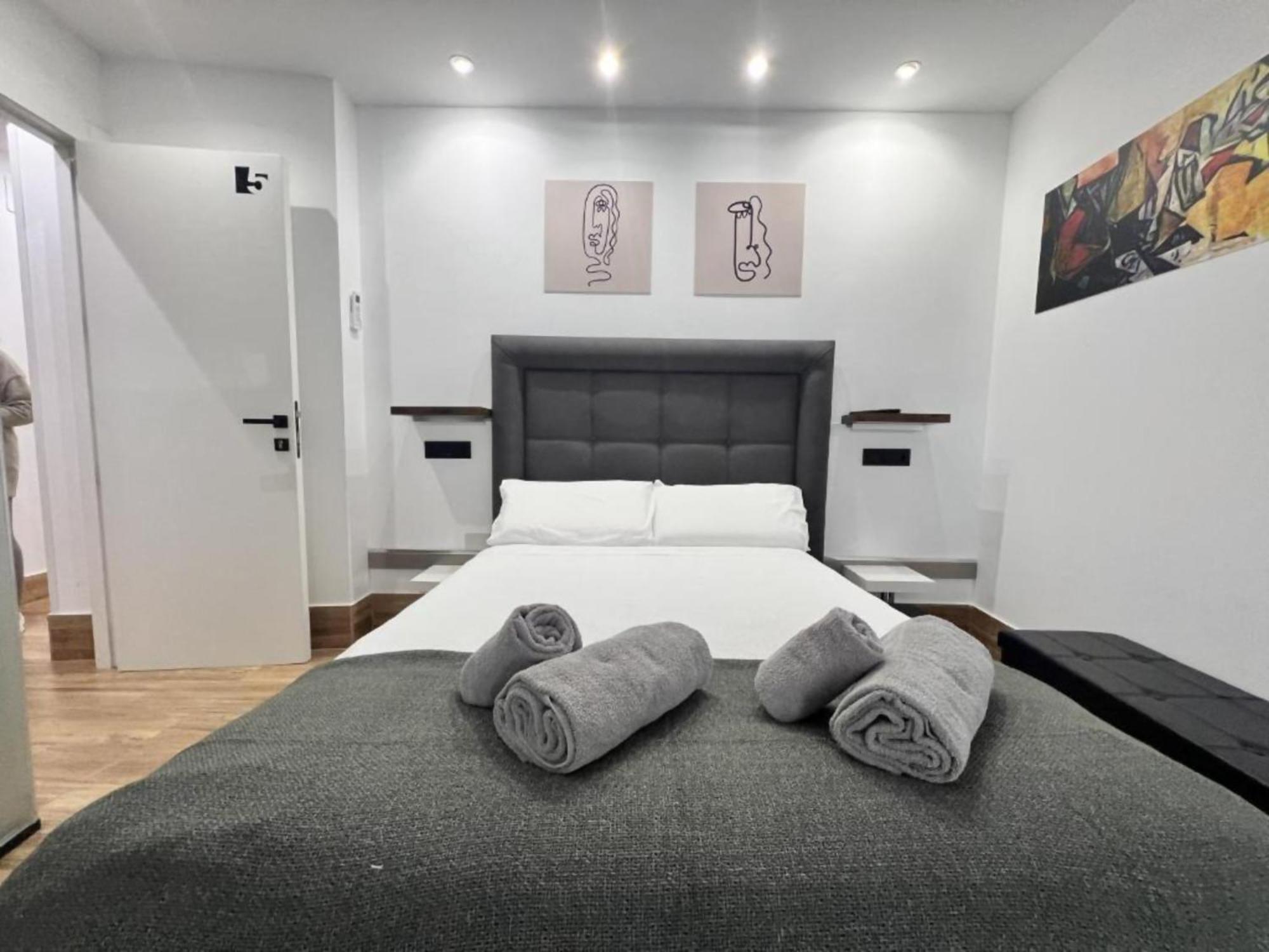 Ilustre Rooms Малага Экстерьер фото
